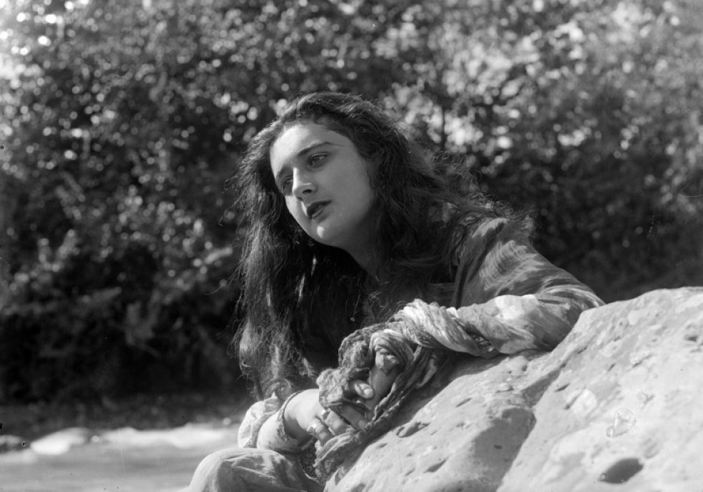 Lesbian guruhi porno